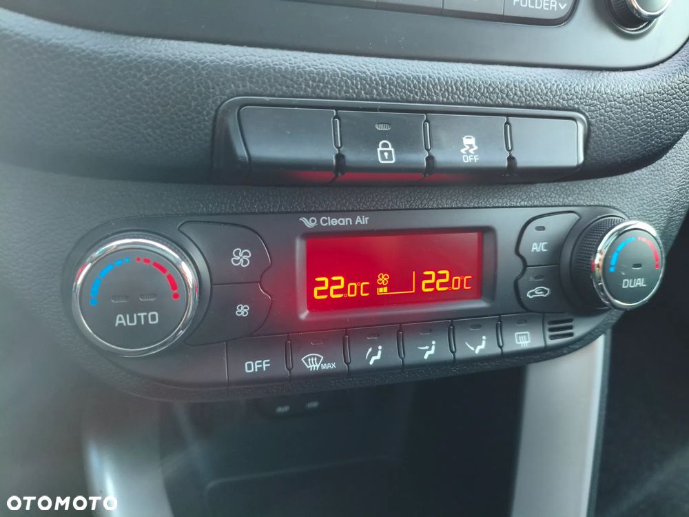 Kia Ceed 1.6 CRDi 128 Dream Team Edition - 39