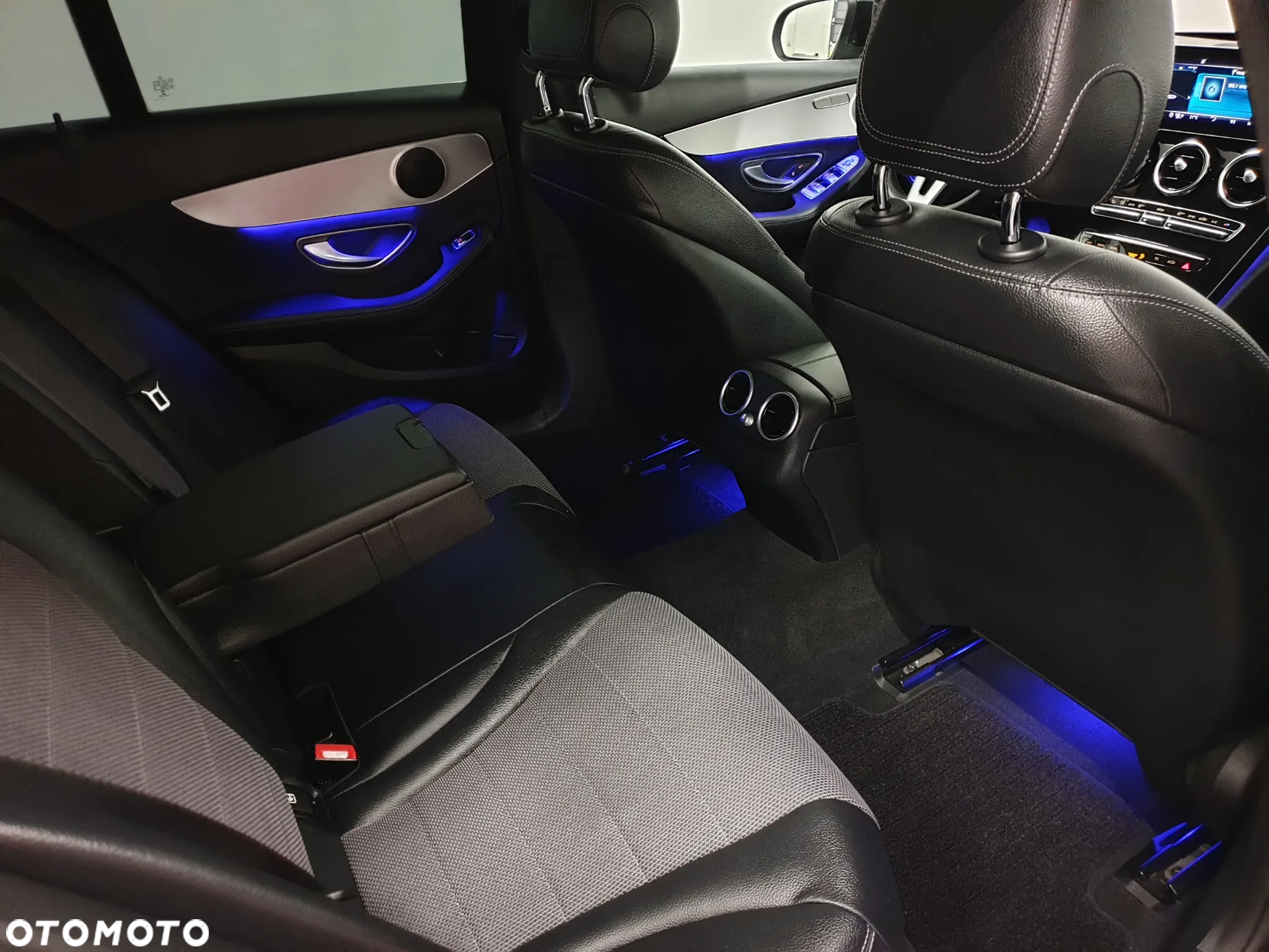 Mercedes-Benz Klasa C 220 d T 9G-TRONIC Avantgarde - 26