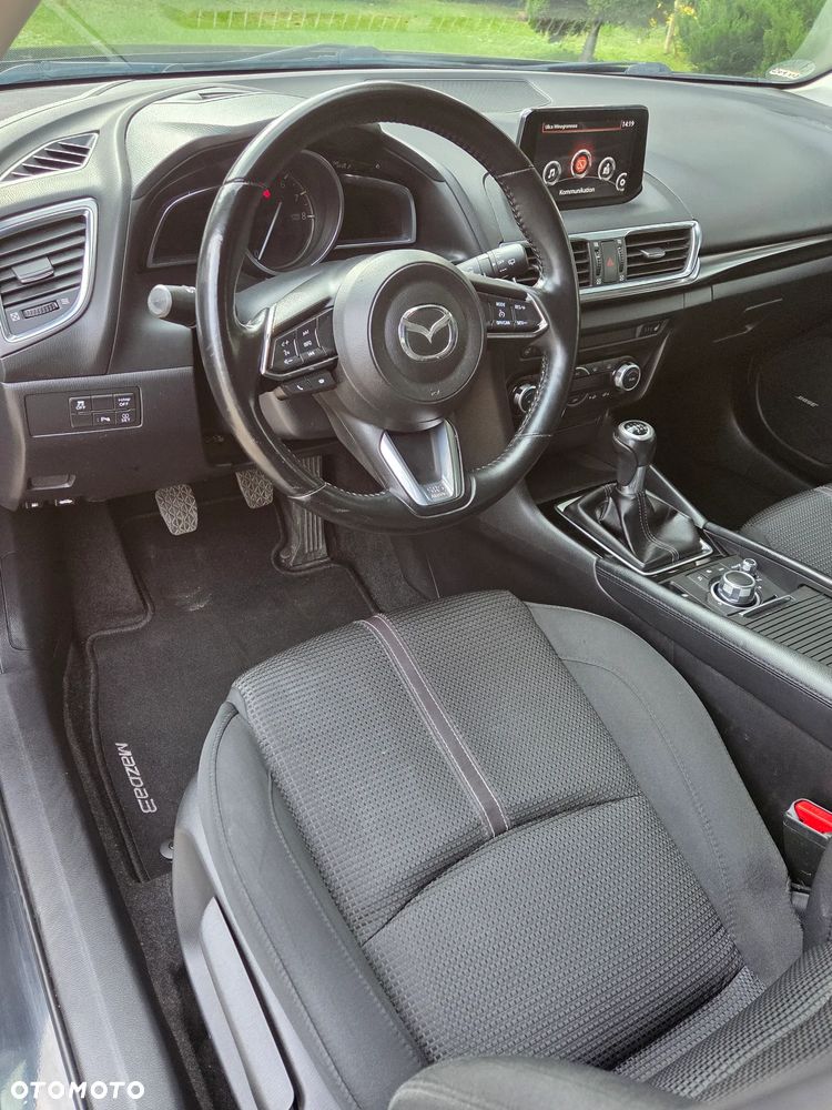 Mazda 3 - 10