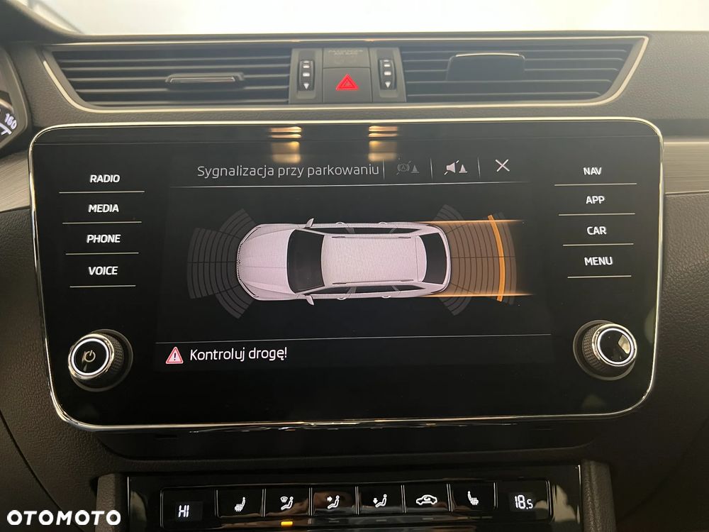 Skoda Superb 2.0 TDI Style DSG7 - 22