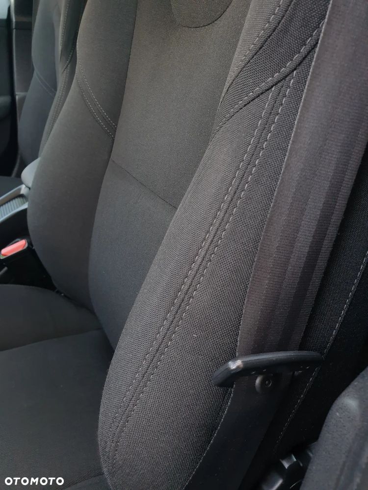 Volvo V40 D2 Summum - 25