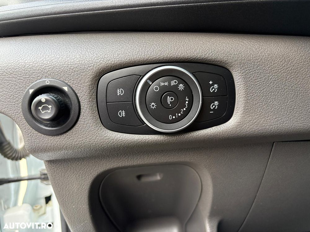 Ford TRANSIT - 11