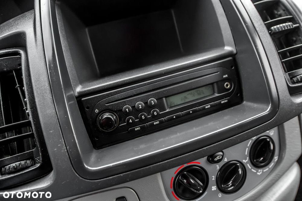 Renault Trafic - 18