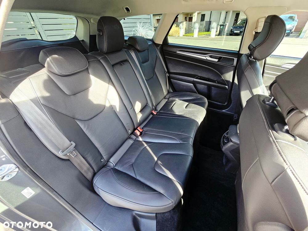 Ford Mondeo SW 1.6 TDCi ECOnetic S&S Titanium - 31