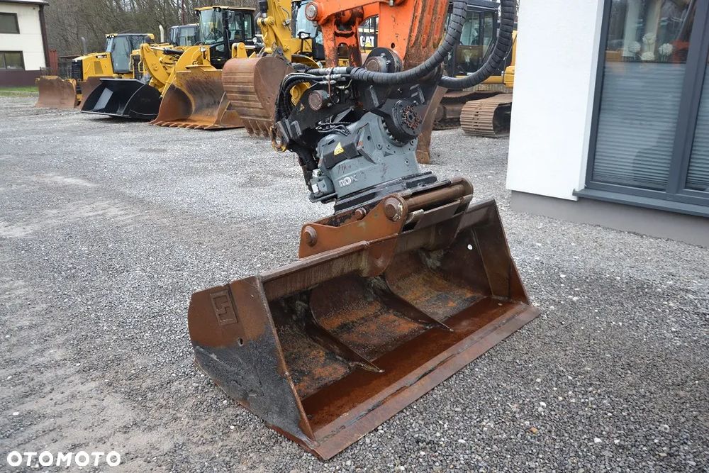 Doosan DX 140 W - 17