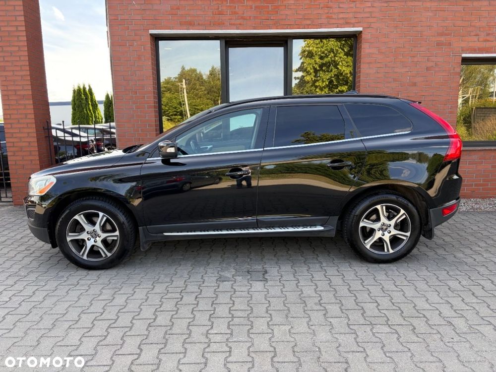 Volvo XC 60 D5 AWD Momentum - 25