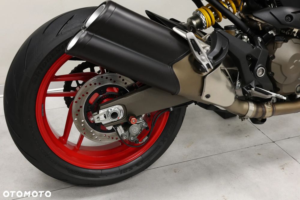 Ducati Monster - 33