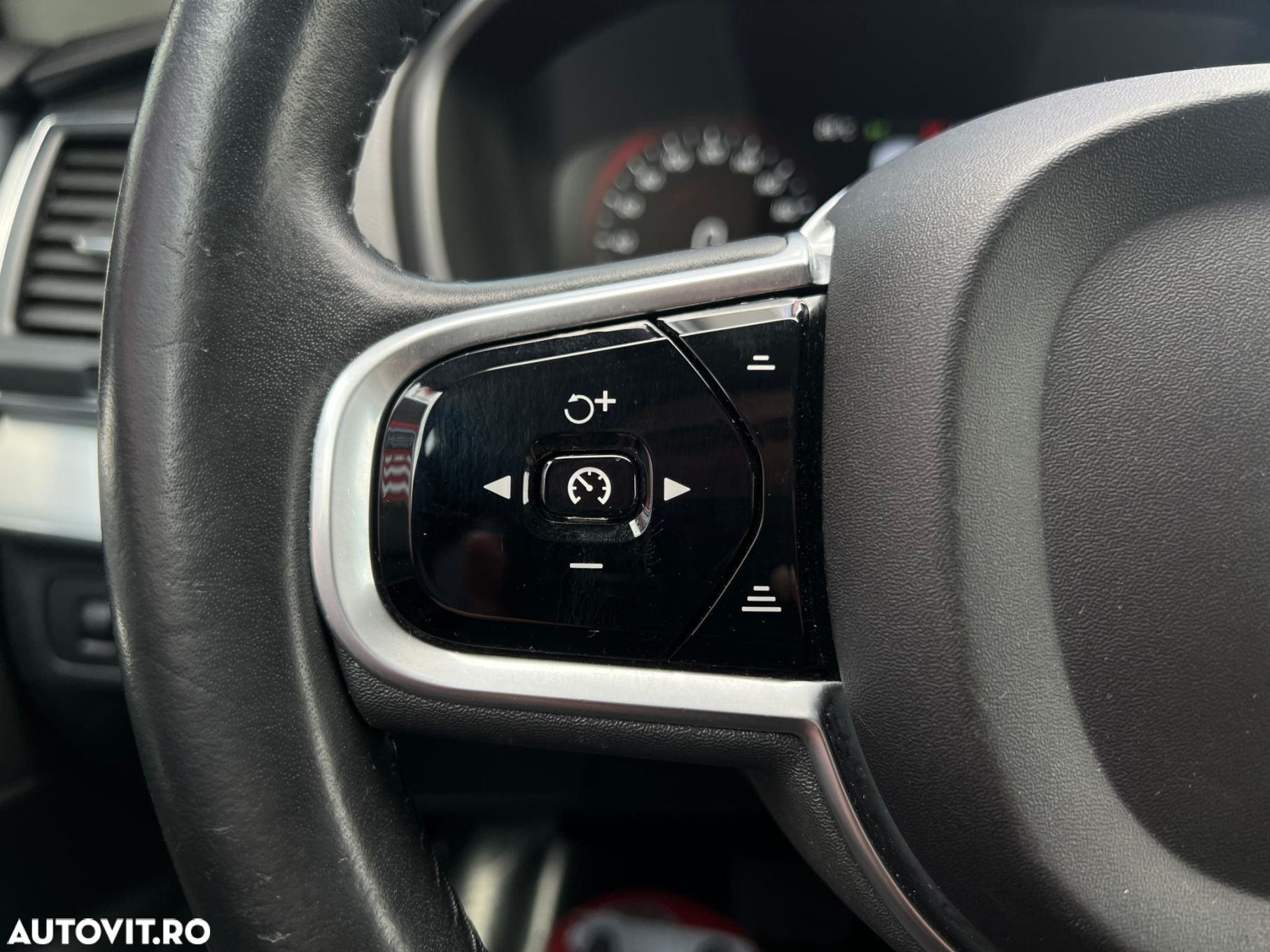 Volvo XC 90 - 13