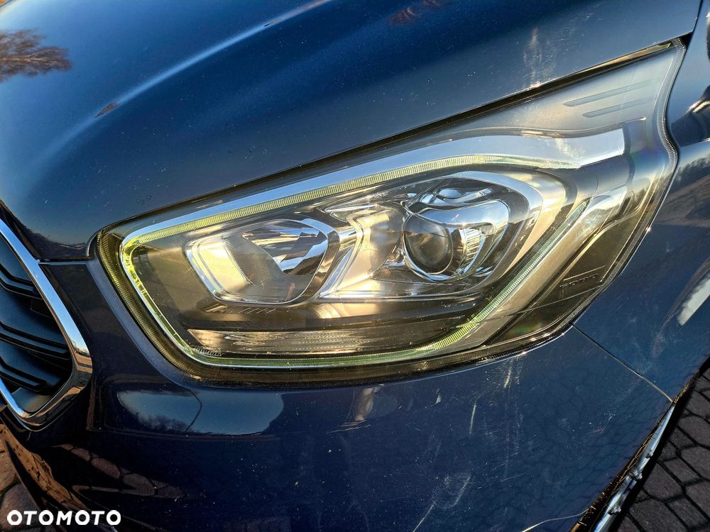 Ford TRANSIT CUSTOM - 11