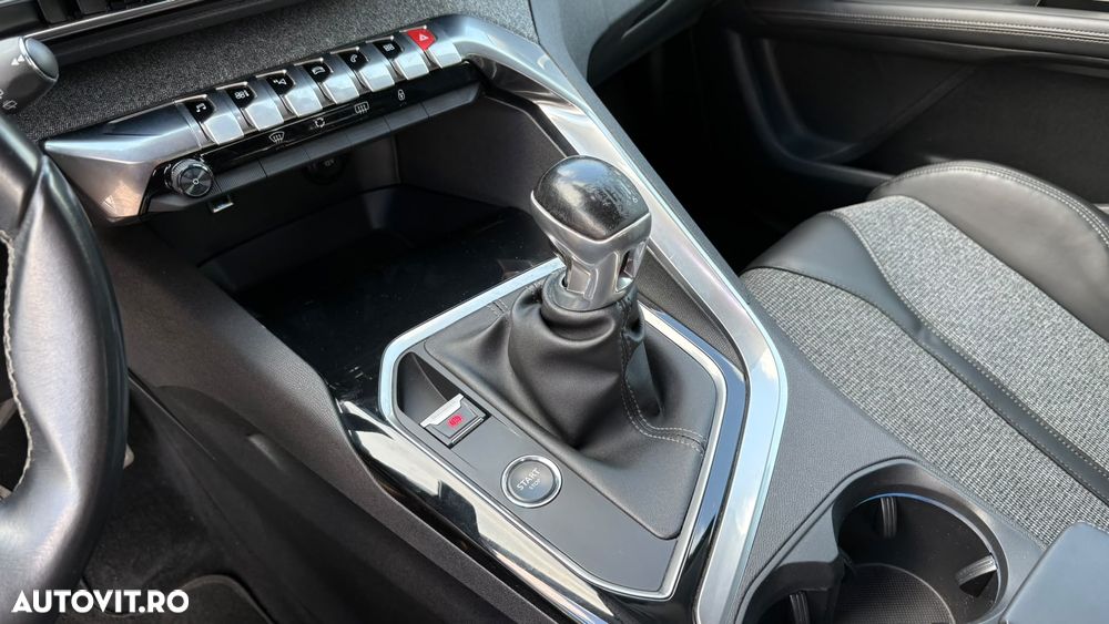 Peugeot 3008 - 24