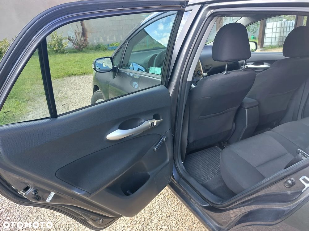 Toyota Auris 1.4 D-4D Terra - 13