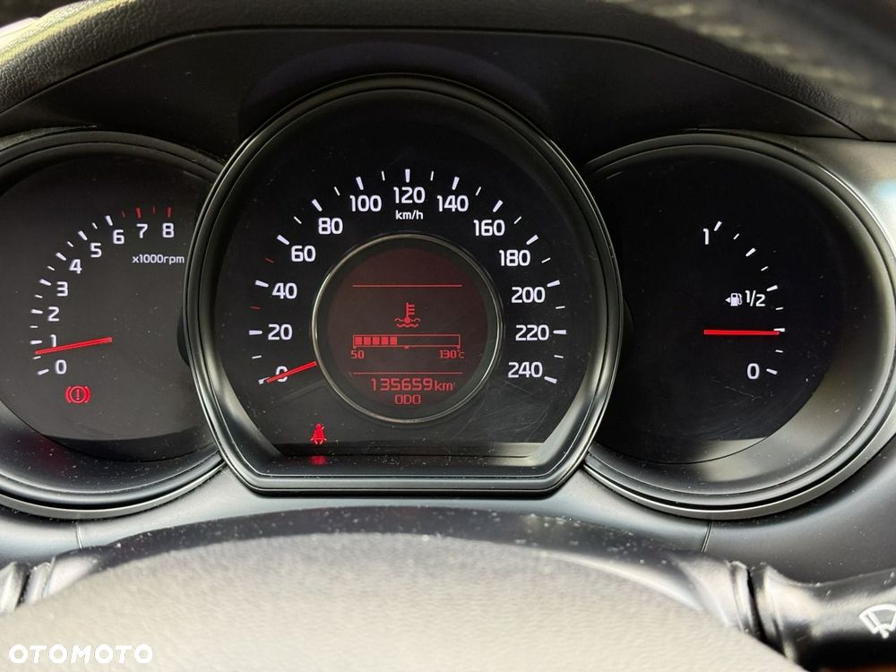 Kia Ceed - 22