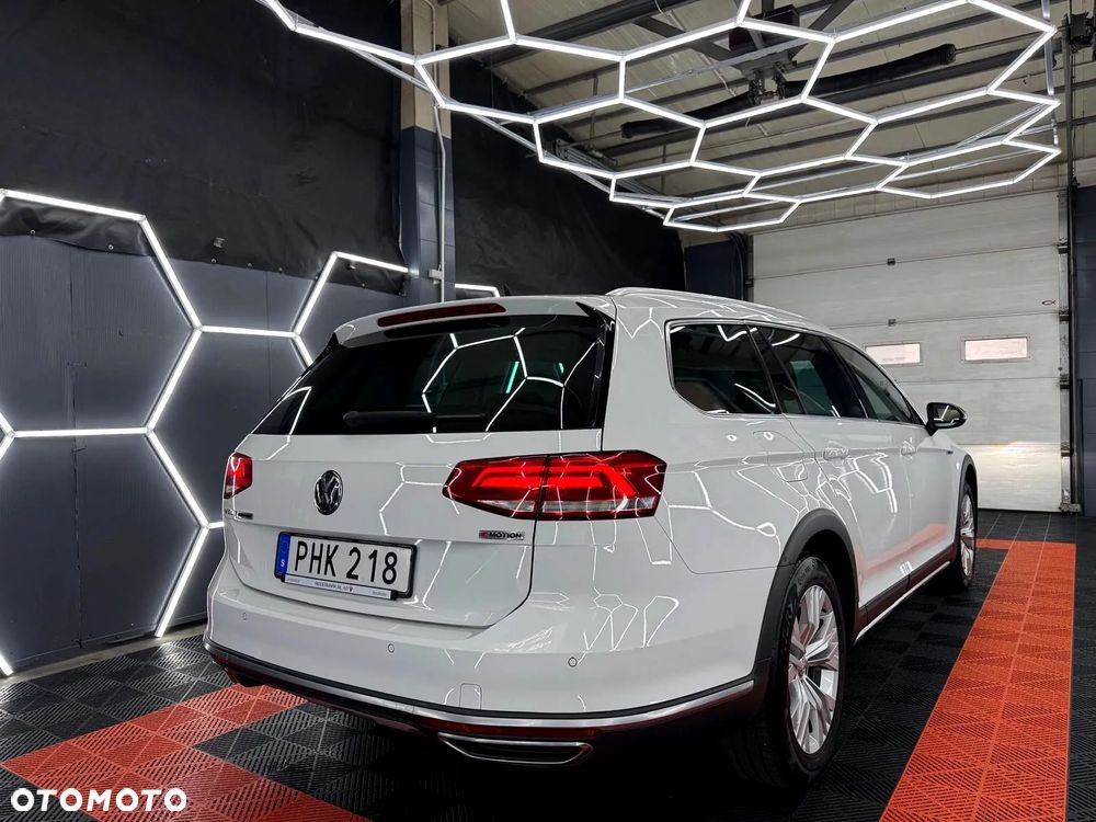 Volkswagen Passat Alltrack 2.0 TDI SCR 4Motion DSG - 5