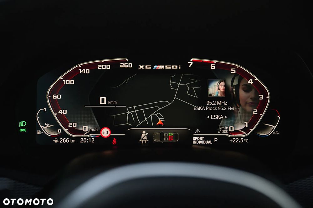 BMW X6 M50i - 32