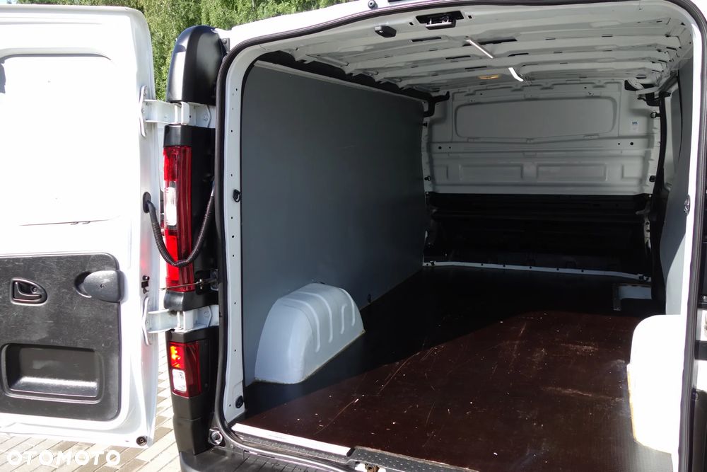 Renault Trafic  2.0 DCI 120 KM Long Klima Kamera Ledy - 9