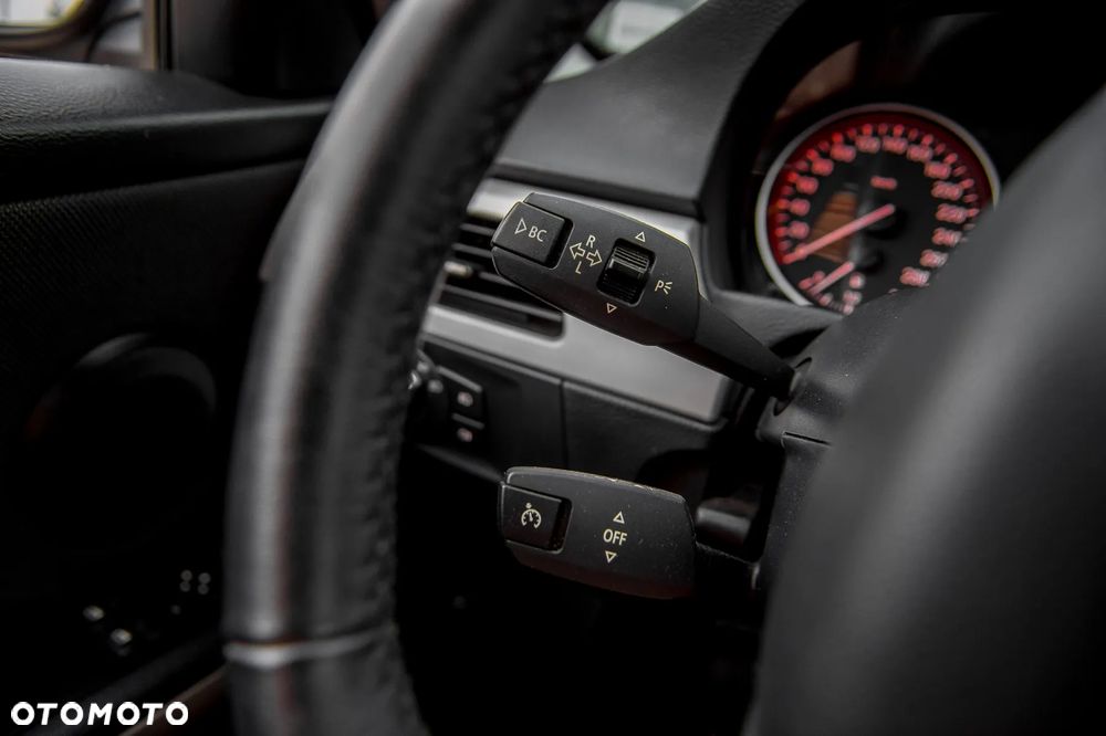 BMW Seria 3 335i xDrive Edition Exclusive - 25