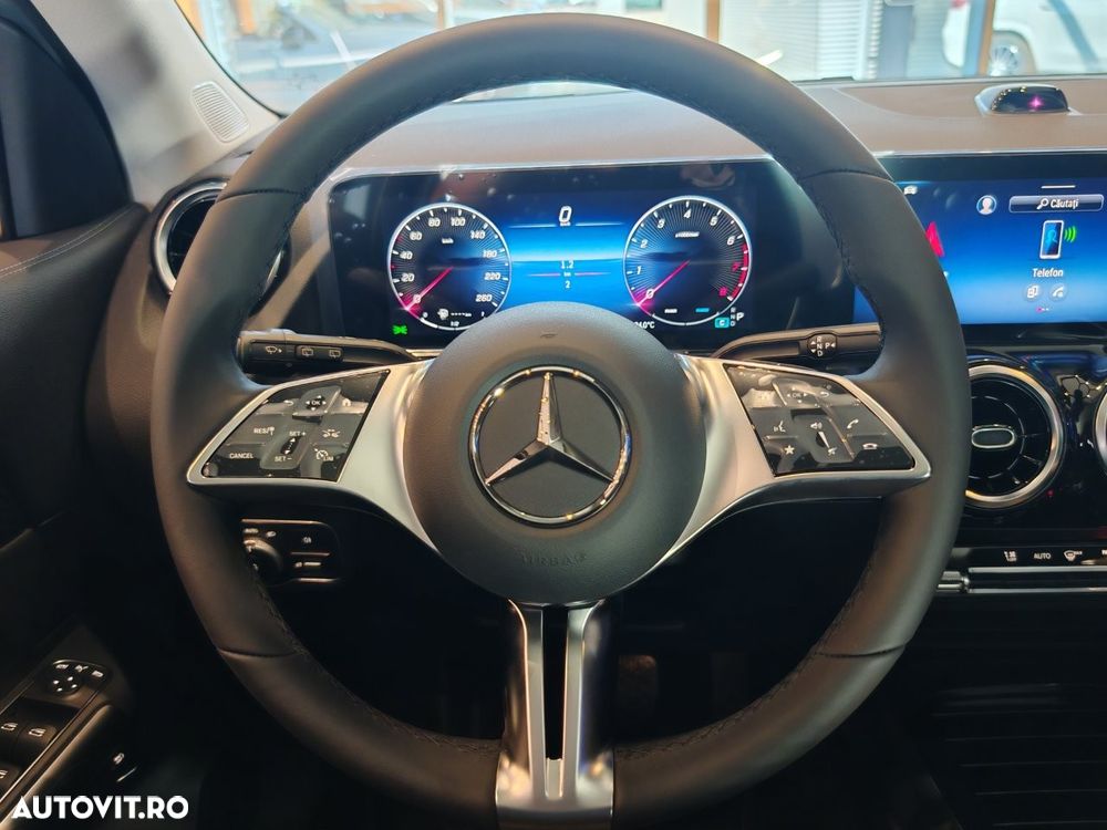 Mercedes-Benz GLA 180 MHEV - 22