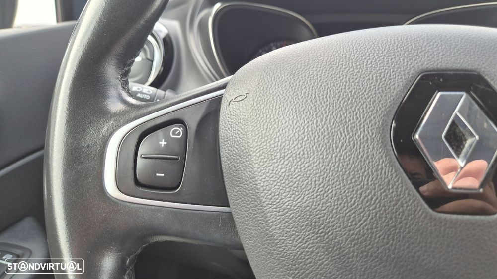 Renault Captur 0.9 TCE Exclusive XMOD - 24