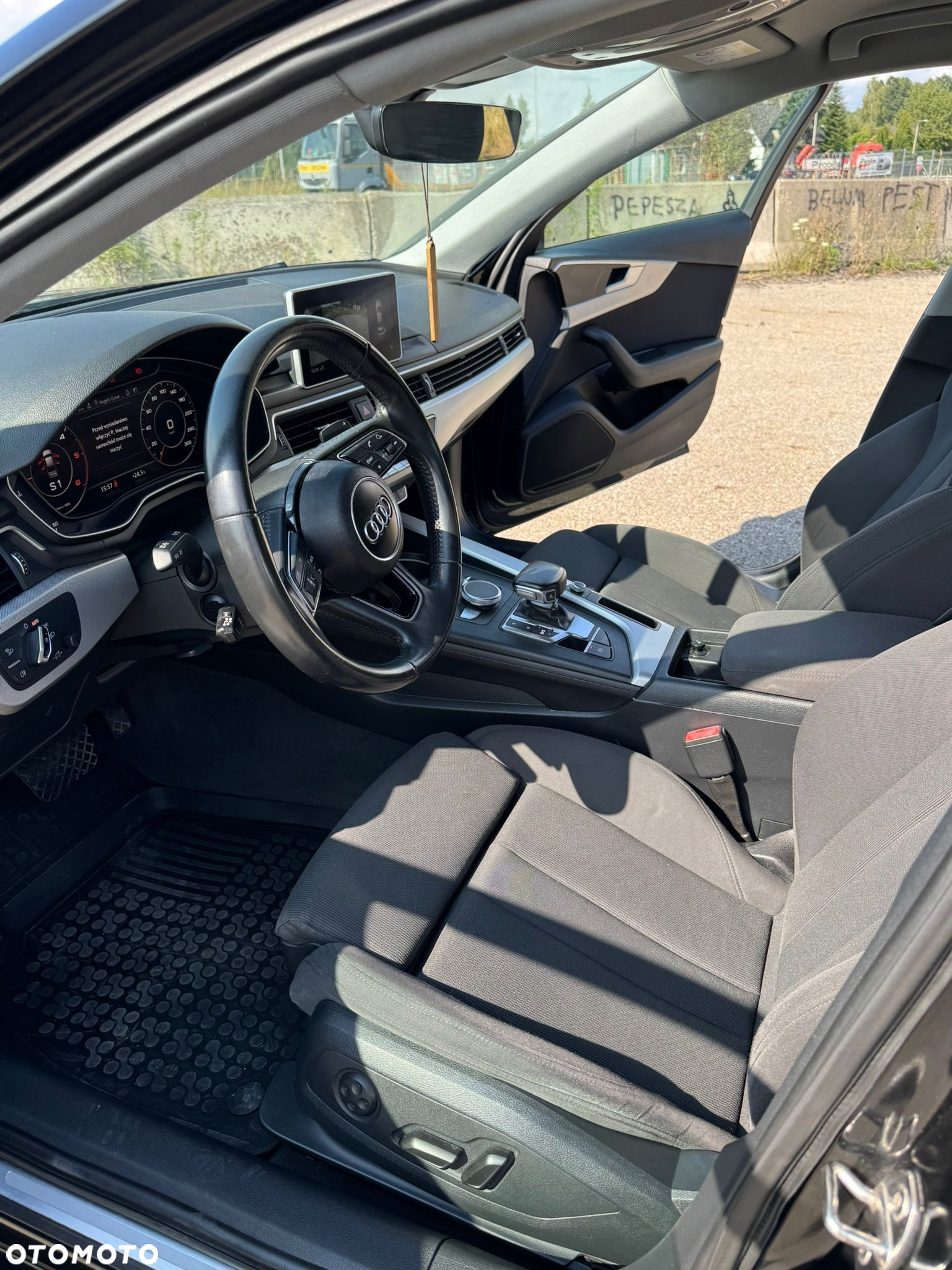 Audi A4 2.0 TDI S tronic - 16