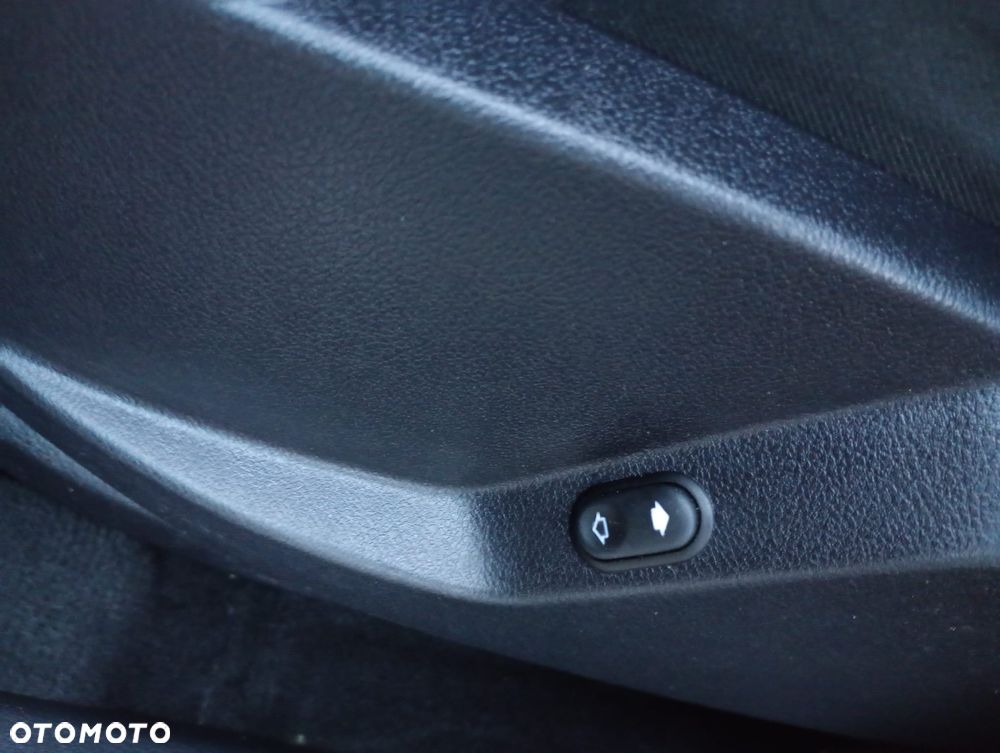 Ford Galaxy 2.0 TDCi Ambiente - 34