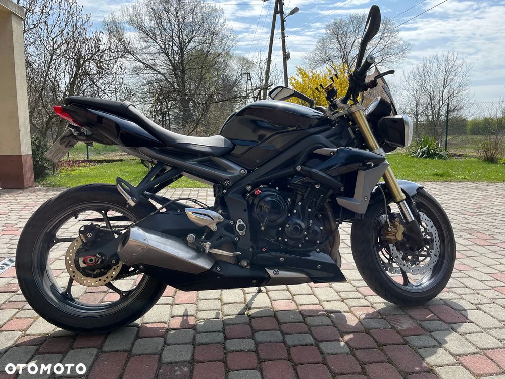Triumph Street Triple - 1