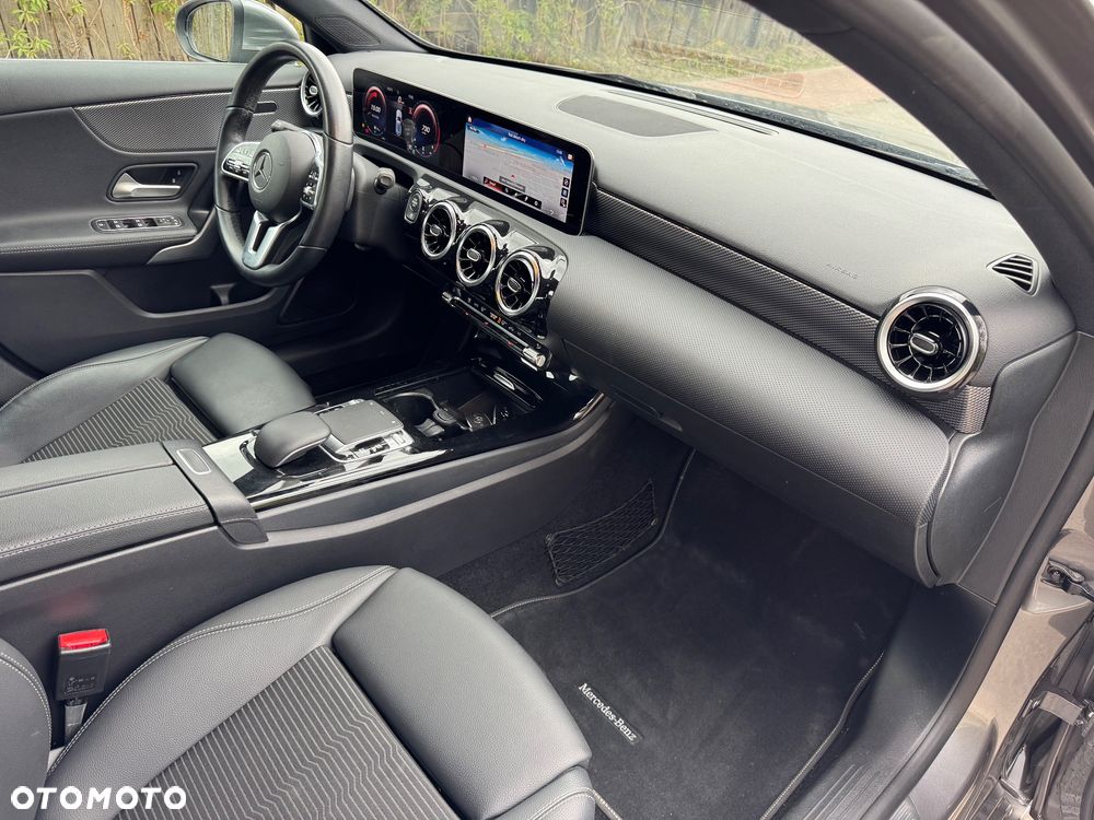 Mercedes-Benz Klasa A 220 7G-DCT AMG Line - 14