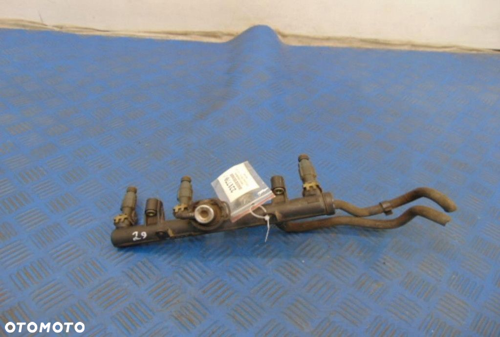 VOLKSWAGEN POLO IV 1.4MPI LISTWA WTRYSKOWA 030133319AA - 4