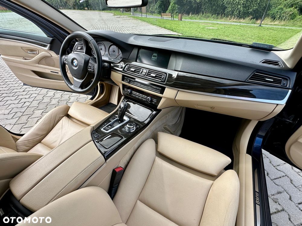 BMW Seria 5 530d xDrive Sport-Aut - 21