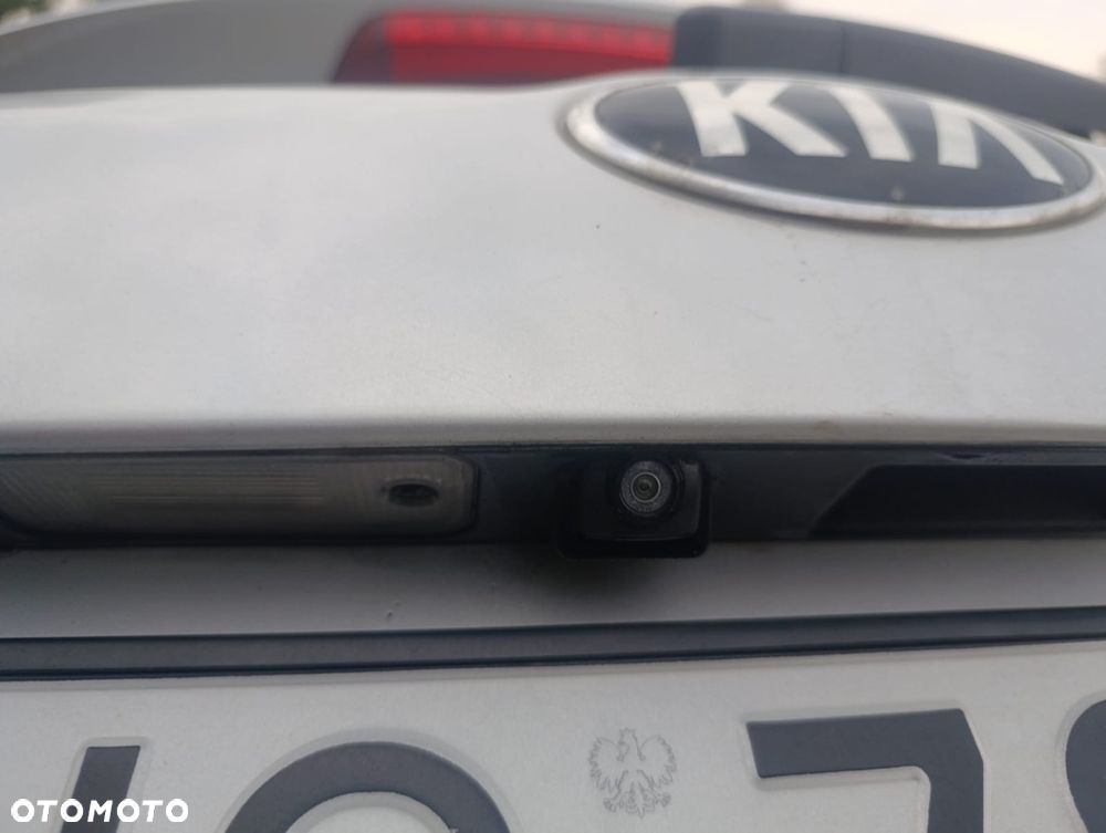 Kia Carens 1.7 CRDi 115 Dream Team Edition - 22
