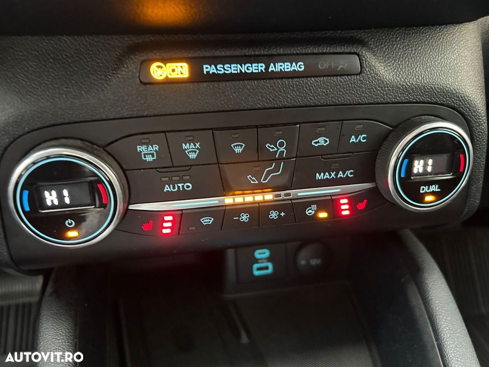 Ford Kuga 2.0 EcoBlue A8 AWD Titanium - 32