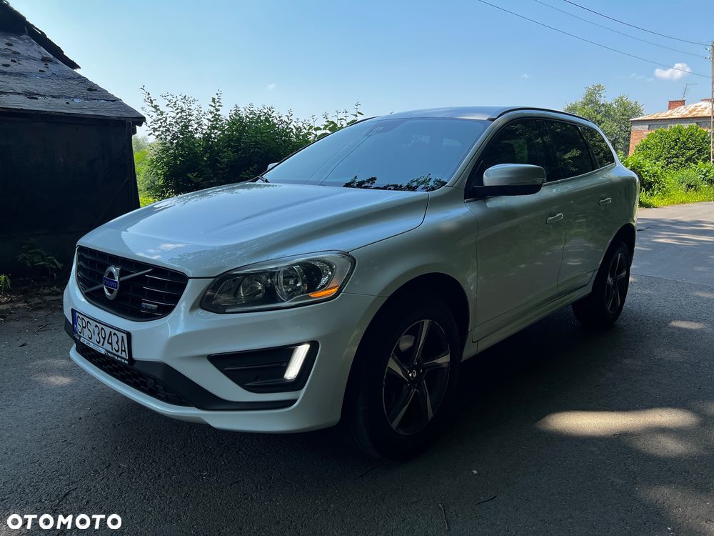 Volvo XC 60 D4 Drive-E R-Design Momentum - 2