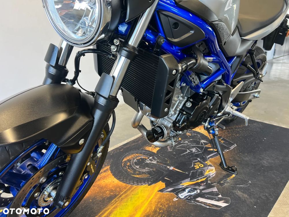 Suzuki SV - 12
