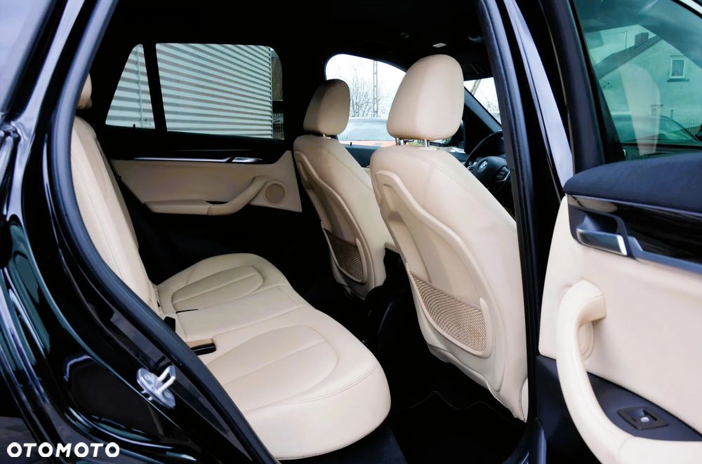 BMW X1 xDrive28i xLine - 14