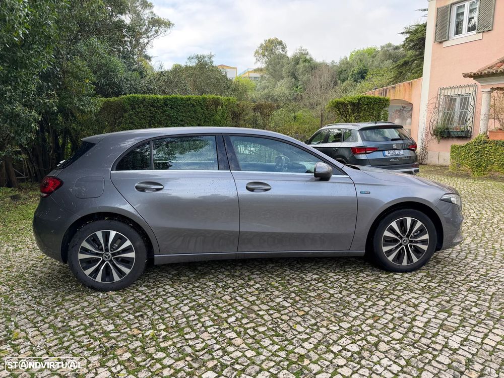 Mercedes-Benz A 250 e Style Plus - 8