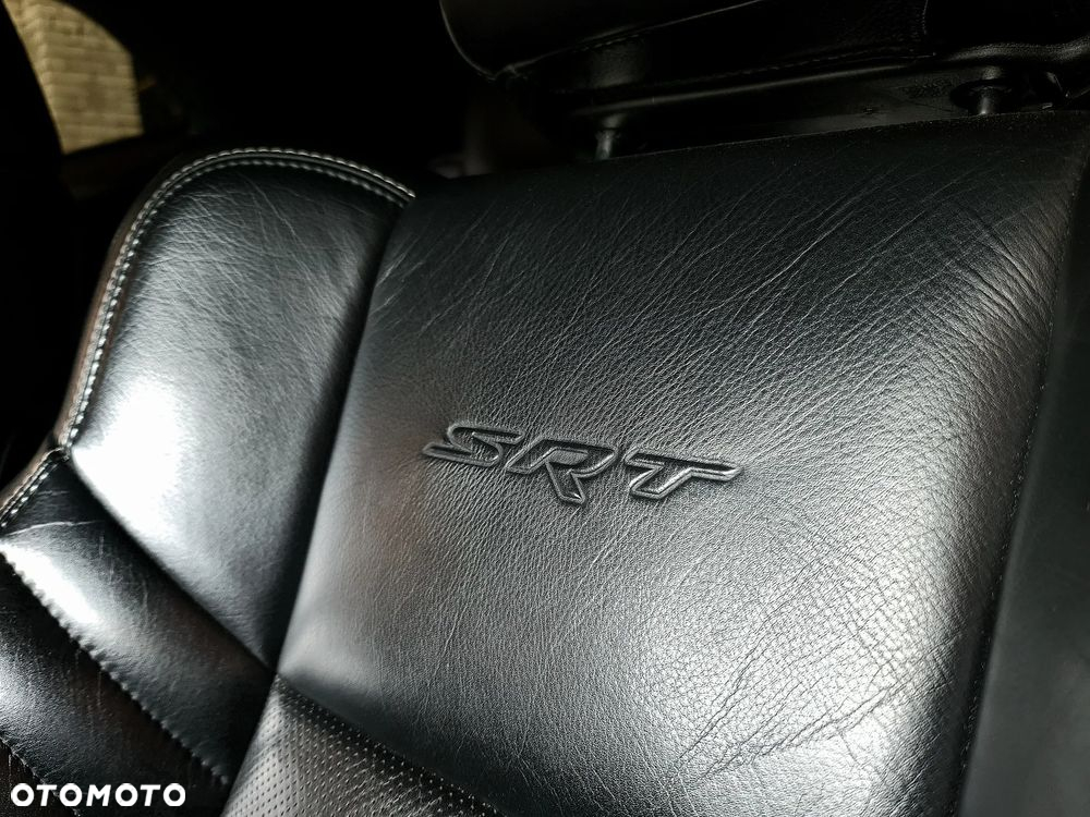 Dodge Challenger 6.4 Scat Pack - 13