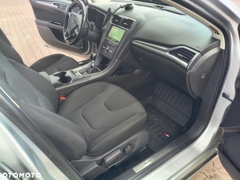 Ford Mondeo 2.0 TDCi Allrad Trend - 35