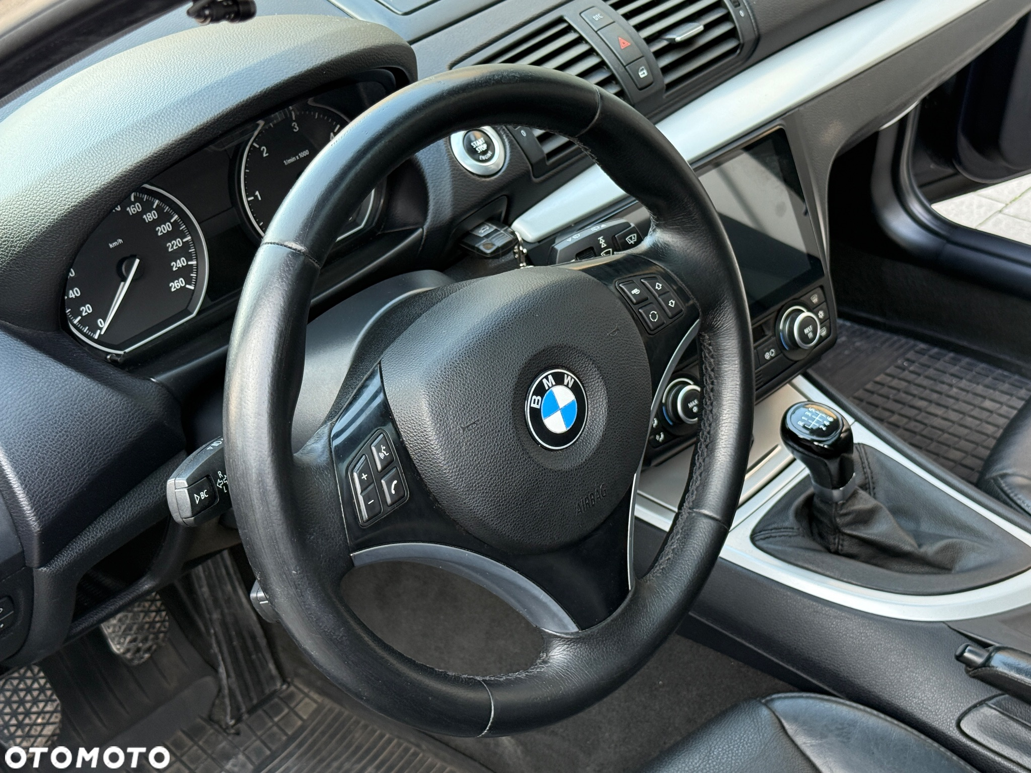 BMW Seria 1 120d - 19
