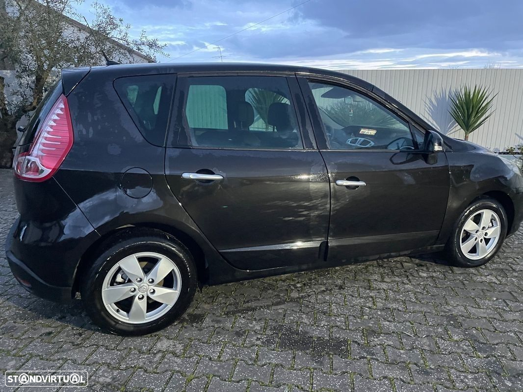 Renault Scénic 1.5 dCi Dynamique S EDC - 6