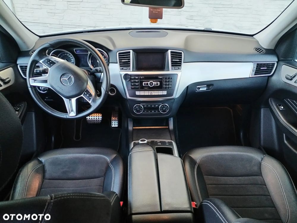 Mercedes-Benz ML 350 BlueTec 4-Matic - 16