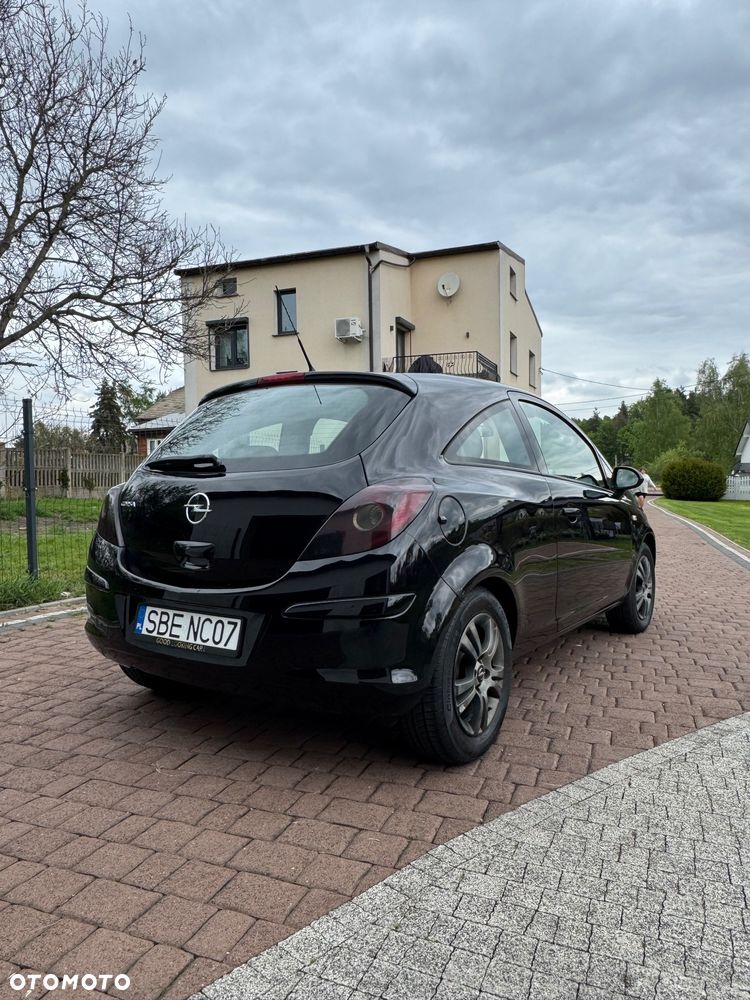 Opel Corsa 1.2 16V Cosmo - 8