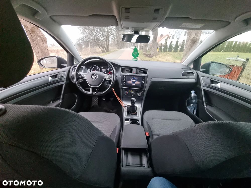 Volkswagen Golf Variant - 18