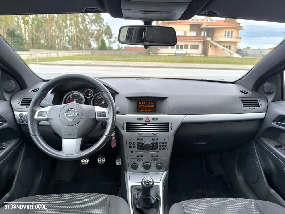 Opel Astra GTC 1.3 CDTI - 24