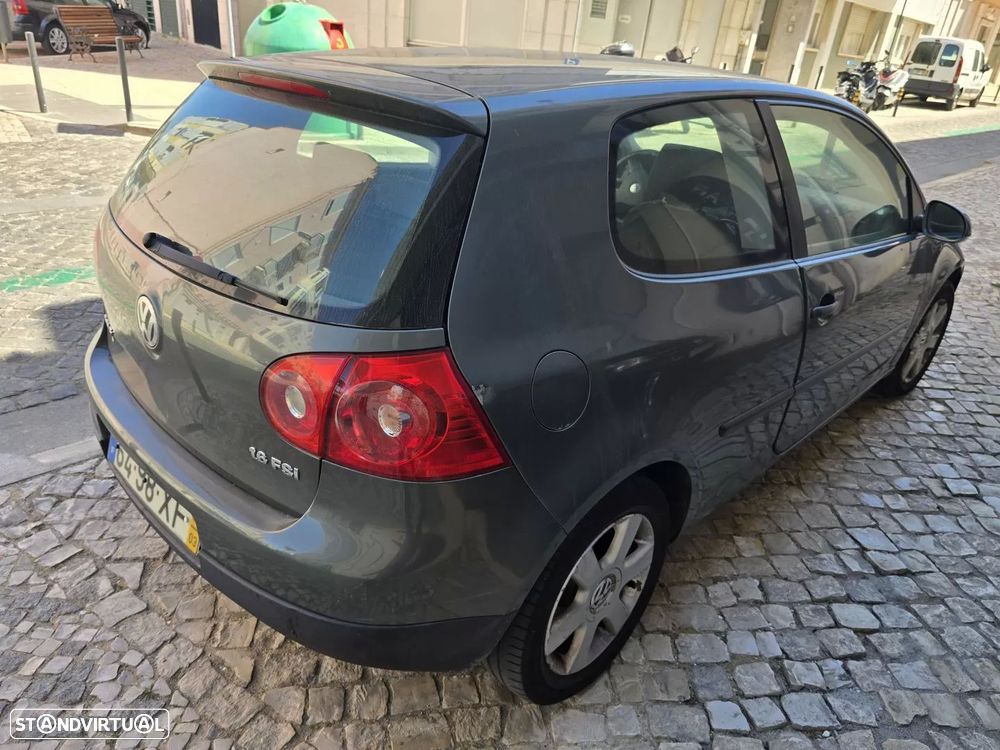 VW Golf 1.6 FSi Sport - 6