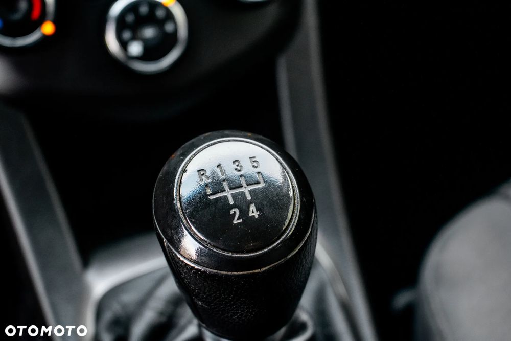 Chevrolet Aveo 1.2 LS - 21