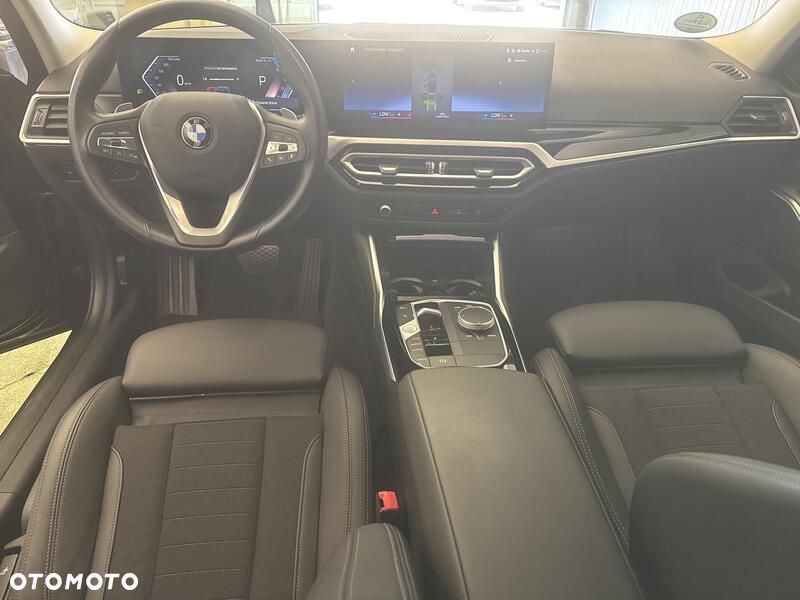 BMW Seria 3 320d xDrive mHEV - 21