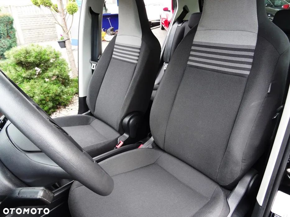 Volkswagen up! 1.0 Beats - 19