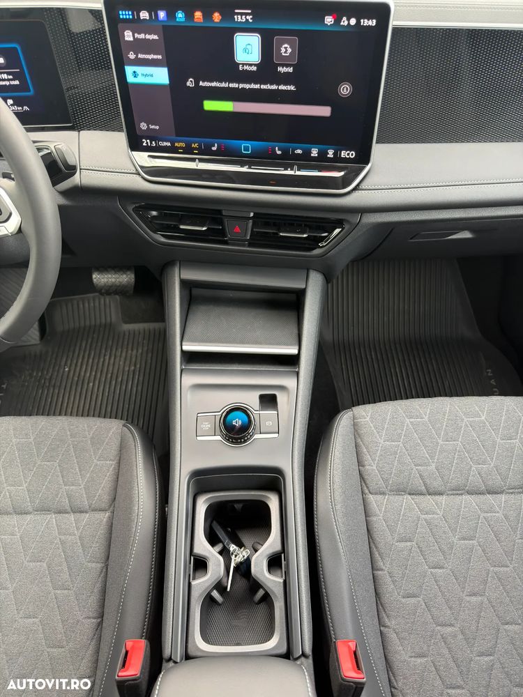 Volkswagen Tiguan - 12