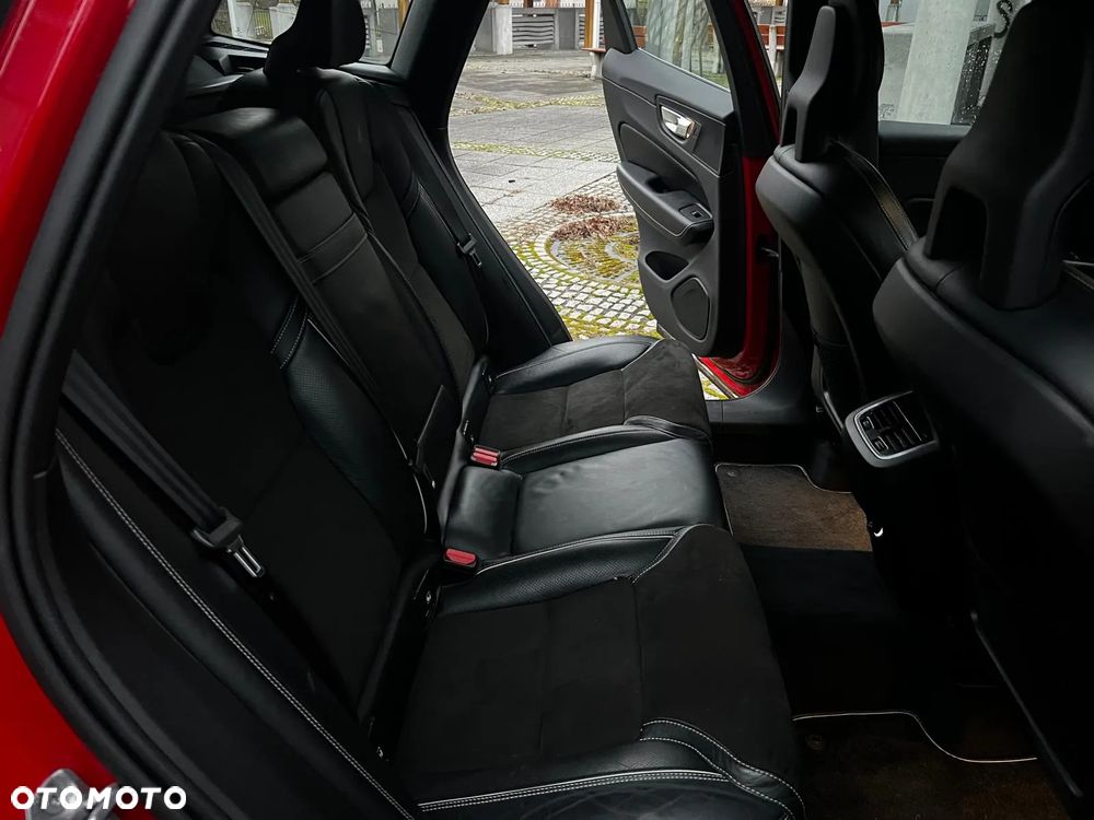 Volvo XC 60 D4 AWD R-Design - 7
