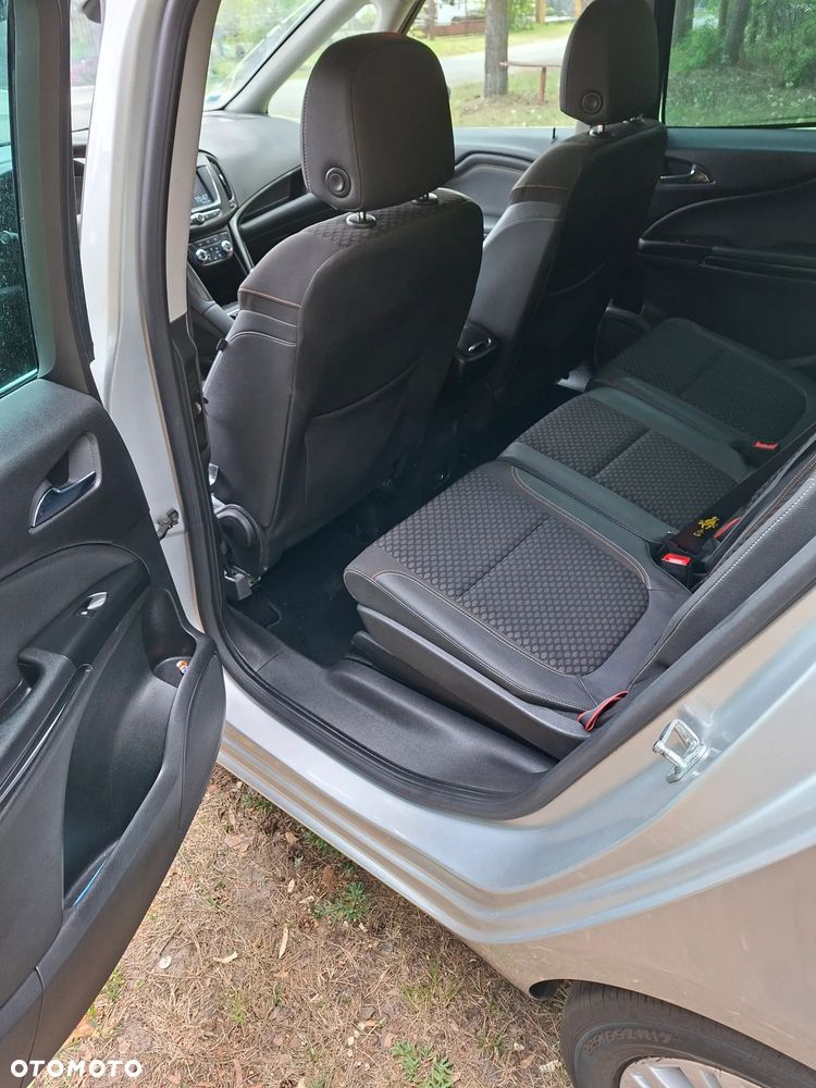 Opel Zafira 1.6 CDTI Plus S&S - 28