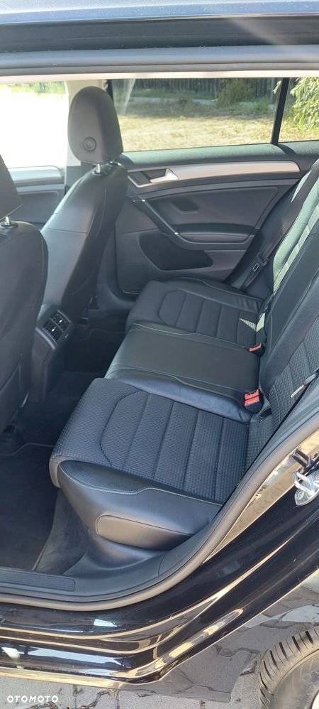 Volkswagen Golf Variant - 11